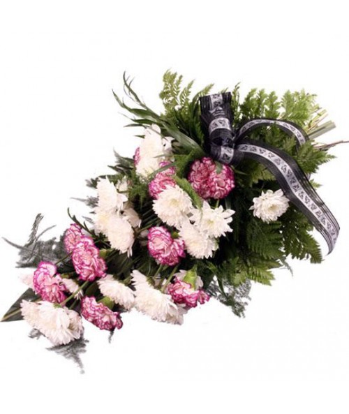 funeral-bouquet-daisies-carnations
